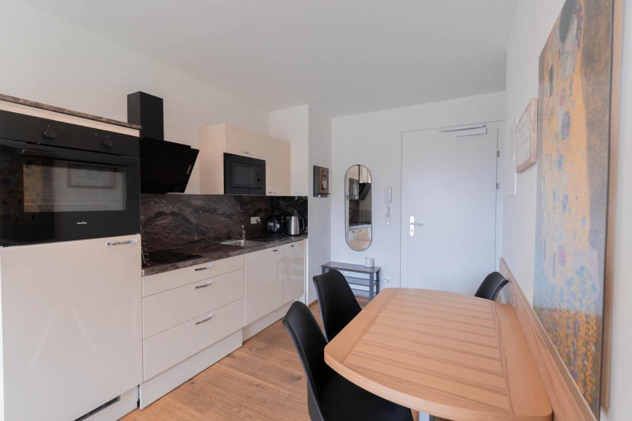 Modern Apartment With Private Balcony Near City Center 维也纳 外观 照片